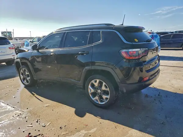 3C4NJDCB8JT199374 2018 JEEP COMPASS - Image 2