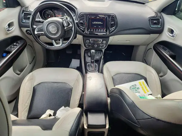 3C4NJDCB8JT199990 2018 JEEP COMPASS - Image 8