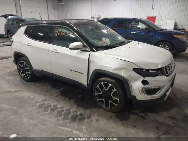3C4NJDCB8JT200801 2018 JEEP COMPASS - Image 1