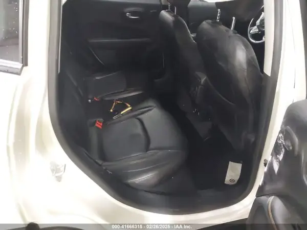 3C4NJDCB8JT200801 2018 JEEP COMPASS - Image 8