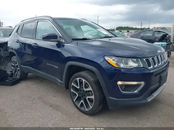 3C4NJDCB8JT206081 2018 JEEP COMPASS - Image 1