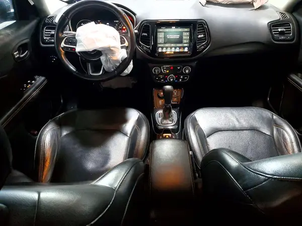 3C4NJDCB8JT231823 2018 JEEP COMPASS - Image 8