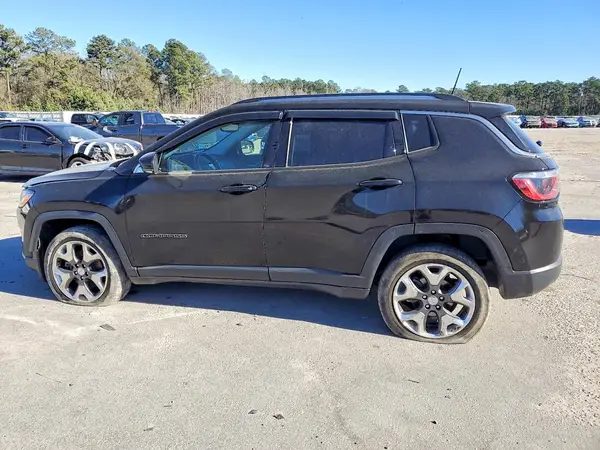3C4NJDCB8JT245284 2018 JEEP COMPASS - Image 2