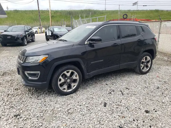 3C4NJDCB8JT255880 2018 JEEP COMPASS - Image 1