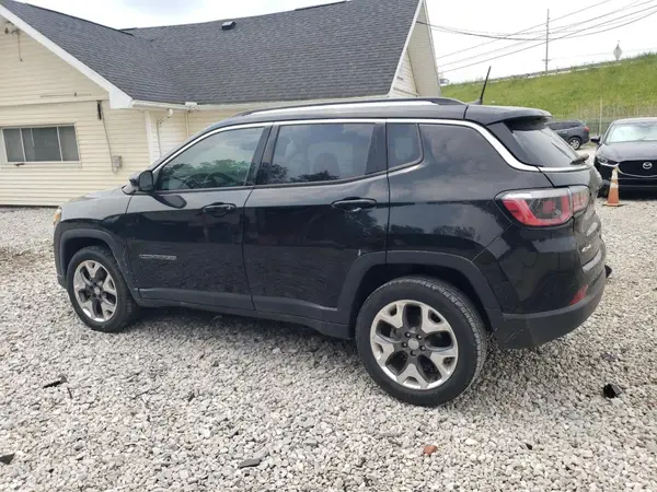 3C4NJDCB8JT255880 2018 JEEP COMPASS - Image 2