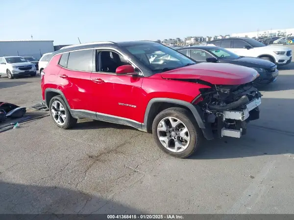 3C4NJDCB8JT264174 2018 JEEP COMPASS - Image 1
