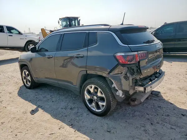 3C4NJDCB8JT266331 2018 JEEP COMPASS - Image 2