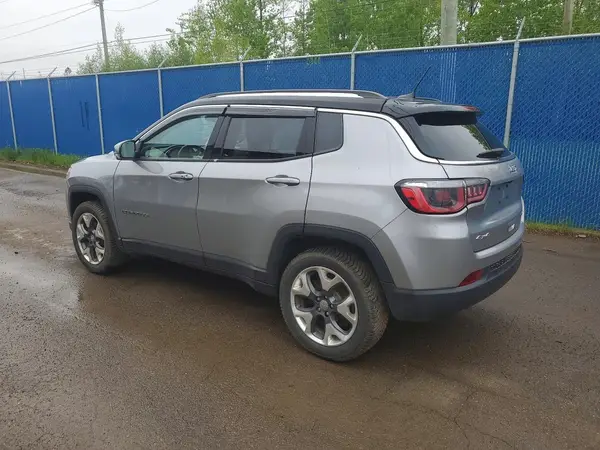3C4NJDCB8JT270024 2018 JEEP COMPASS - Image 2