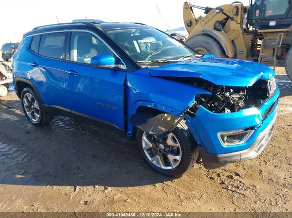 3C4NJDCB8JT284246 2018 JEEP COMPASS - Image 1