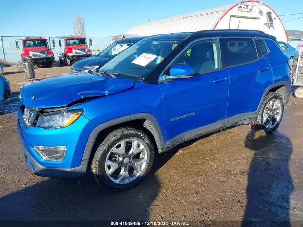 3C4NJDCB8JT284246 2018 JEEP COMPASS - Image 2