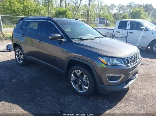 3C4NJDCB8JT284845 2018 JEEP COMPASS - Image 1