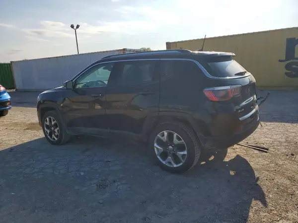 3C4NJDCB8JT307766 2018 JEEP COMPASS - Image 2
