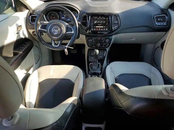 3C4NJDCB8JT307766 2018 JEEP COMPASS - Image 8