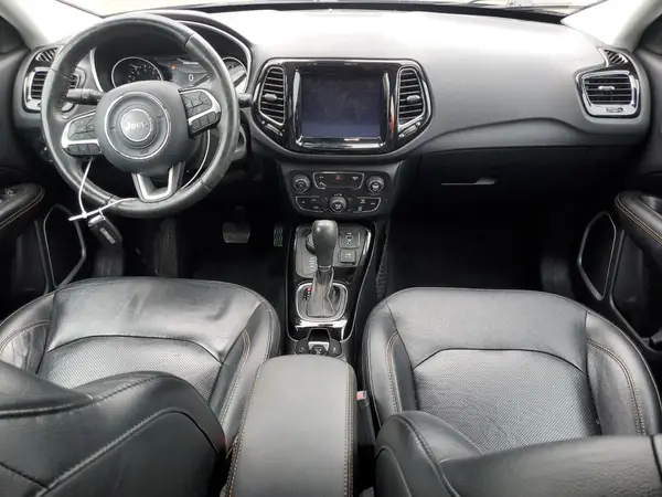 3C4NJDCB8JT307816 2018 JEEP COMPASS - Image 8