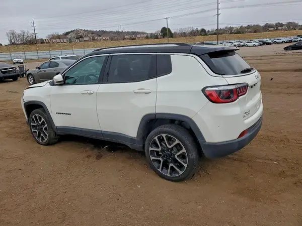 3C4NJDCB8JT328116 2018 JEEP COMPASS - Image 2