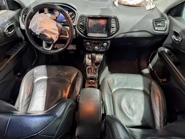 3C4NJDCB8JT329606 2018 JEEP COMPASS - Image 8