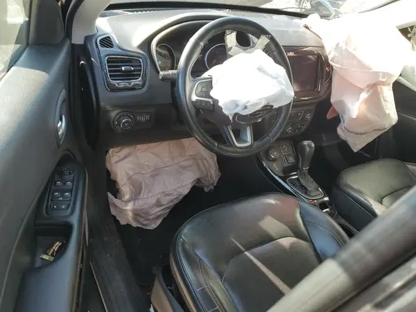 3C4NJDCB8JT329959 2018 JEEP COMPASS - Image 8