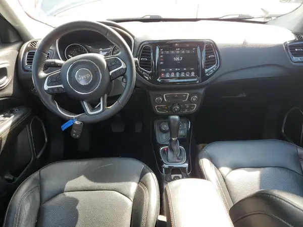 3C4NJDCB8JT330626 2018 JEEP COMPASS - Image 8