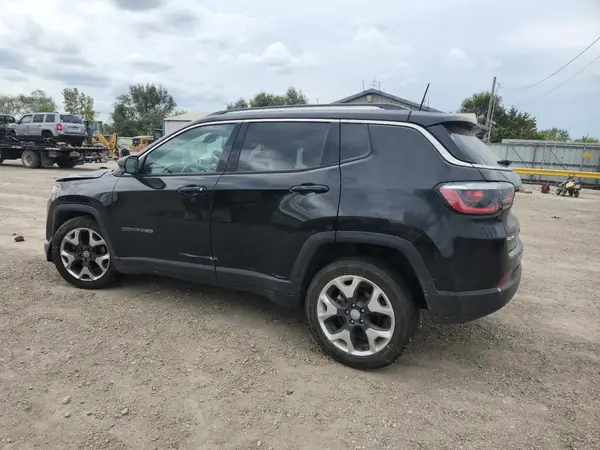 3C4NJDCB8JT332568 2018 JEEP COMPASS - Image 2