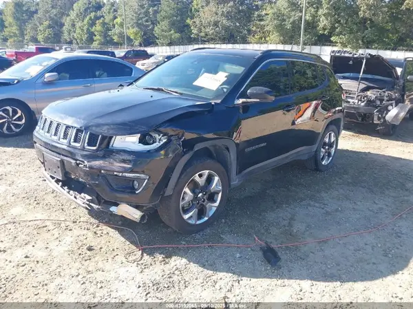 3C4NJDCB8JT334031 2018 JEEP COMPASS - Image 2