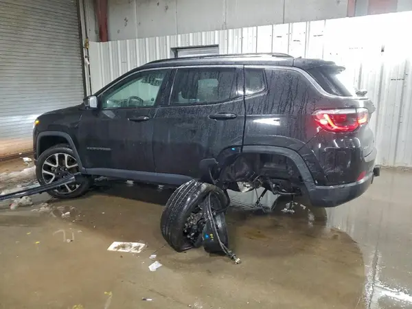 3C4NJDCB8JT350195 2018 JEEP COMPASS - Image 2