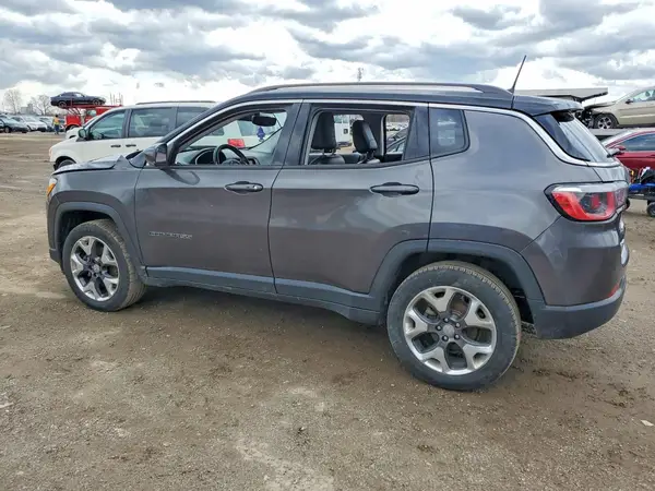 3C4NJDCB8JT360225 2018 JEEP COMPASS - Image 2