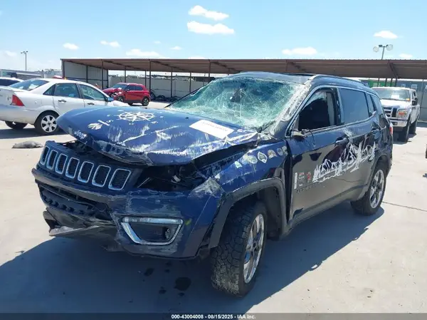 3C4NJDCB8JT372410 2018 JEEP COMPASS - Image 2