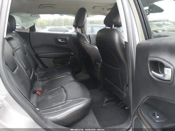 3C4NJDCB8JT373007 2018 JEEP COMPASS - Image 8