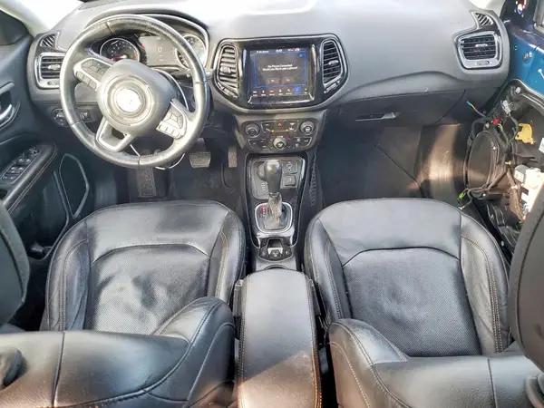 3C4NJDCB8JT392995 2018 JEEP COMPASS - Image 8