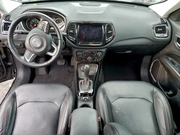 3C4NJDCB8JT402523 2018 JEEP COMPASS - Image 8
