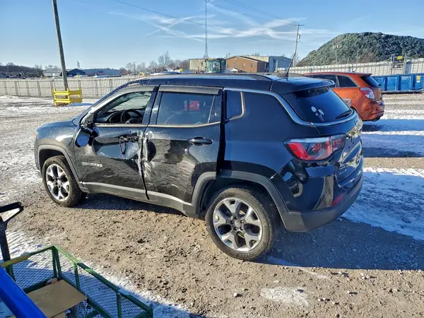 3C4NJDCB8JT423162 2018 JEEP COMPASS - Image 2