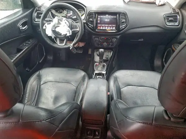 3C4NJDCB8JT433979 2018 JEEP COMPASS - Image 8