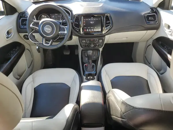 3C4NJDCB8JT455397 2018 JEEP COMPASS - Image 8