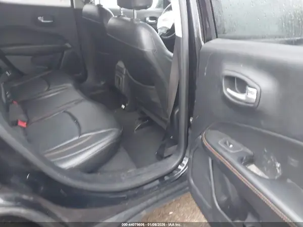 3C4NJDCB8JT456338 2018 JEEP COMPASS - Image 8