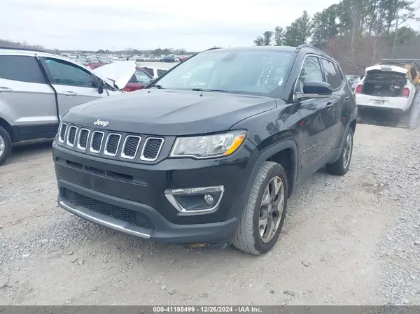 3C4NJDCB8JT456355 2018 JEEP COMPASS - Image 2