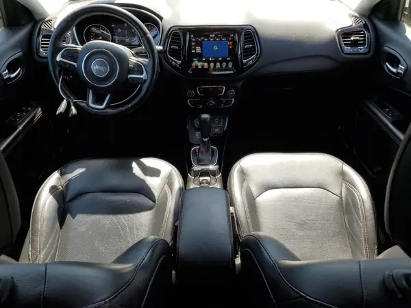 3C4NJDCB8JT457960 2018 JEEP COMPASS - Image 8
