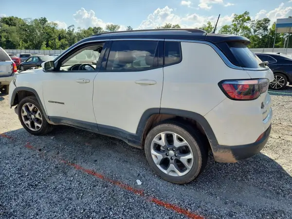 3C4NJDCB8JT463564 2018 JEEP COMPASS - Image 2