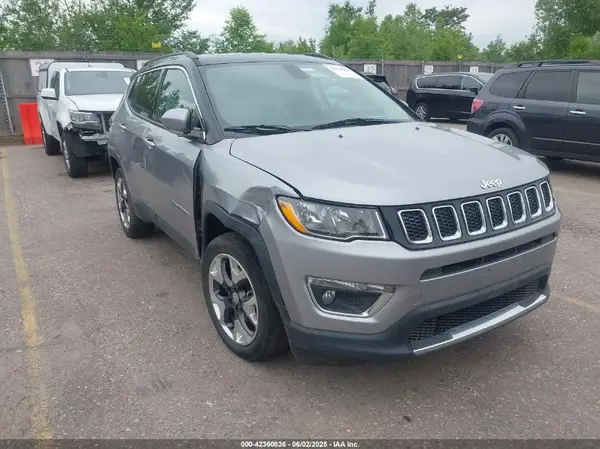 3C4NJDCB8JT480574 2018 JEEP COMPASS - Image 1