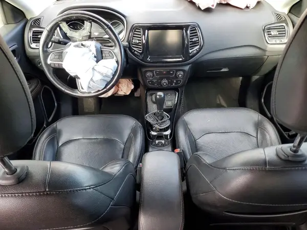 3C4NJDCB8KT595340 2019 JEEP COMPASS - Image 8