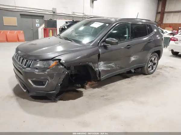 3C4NJDCB8KT619149 2019 JEEP COMPASS - Image 2
