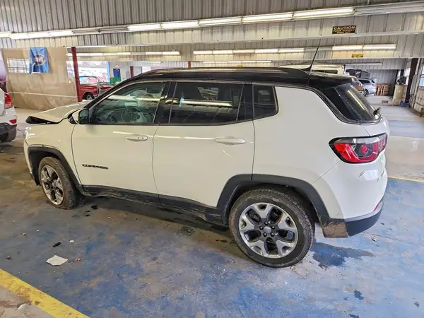 3C4NJDCB8KT638509 2019 JEEP COMPASS - Image 2
