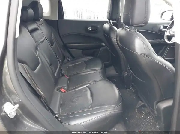 3C4NJDCB8KT639305 2019 JEEP COMPASS - Image 8