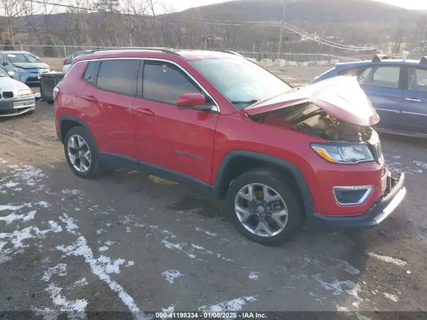 3C4NJDCB8KT639384 2019 JEEP COMPASS - Image 1