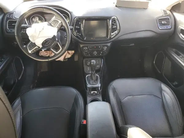 3C4NJDCB8KT639594 2019 JEEP COMPASS - Image 8