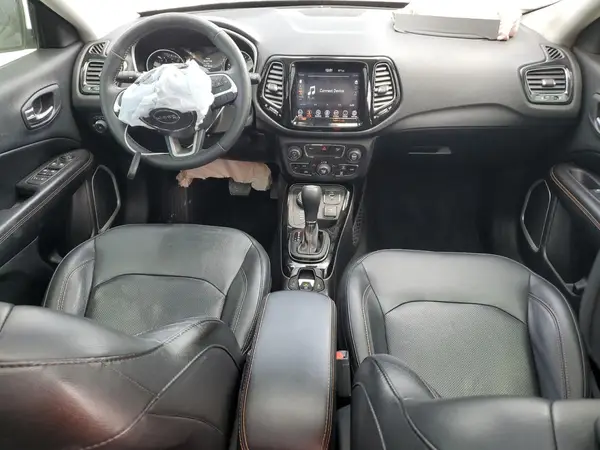 3C4NJDCB8KT661384 2019 JEEP COMPASS - Image 8