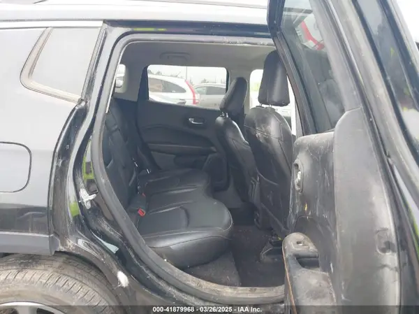 3C4NJDCB8KT666066 2019 JEEP COMPASS - Image 8
