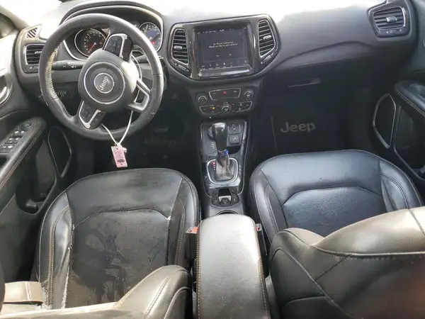 3C4NJDCB8KT666620 2019 JEEP COMPASS - Image 8
