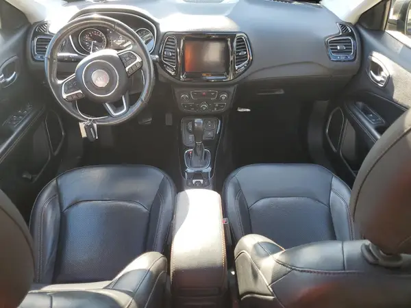 3C4NJDCB8KT674488 2019 JEEP COMPASS - Image 8