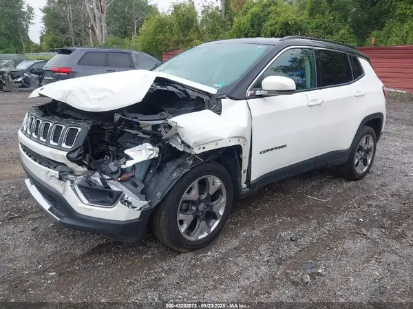 3C4NJDCB8KT679240 2019 JEEP COMPASS - Image 2