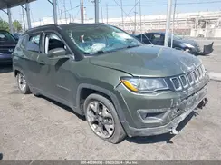 3C4NJDCB8KT689038 2019 JEEP COMPASS
